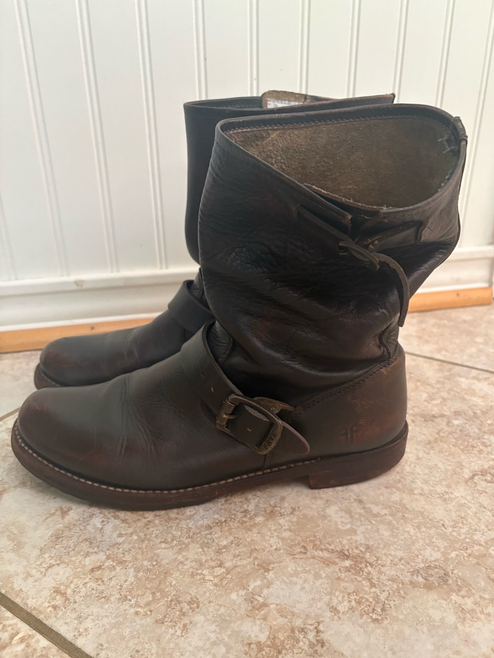 Frye Veronica Boots Dark Brown